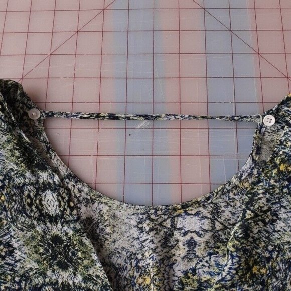 Super Trash Womens Size 36 (Medium) Colorful V Back Short Sleeve Blouse - Picture 6 of 9